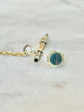 Load image into Gallery viewer, Antique Karen Lindner Designs Gold &amp; Bloodstone Pencil Necklace
