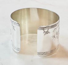 Load image into Gallery viewer, Antique French Karen Lindner Designs Sterling Napkin Ring Cuff Bracelet
