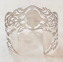 Load image into Gallery viewer, Antique English Pierced Karen Lindner Designs Napkin Ring Cuff Bracelet
